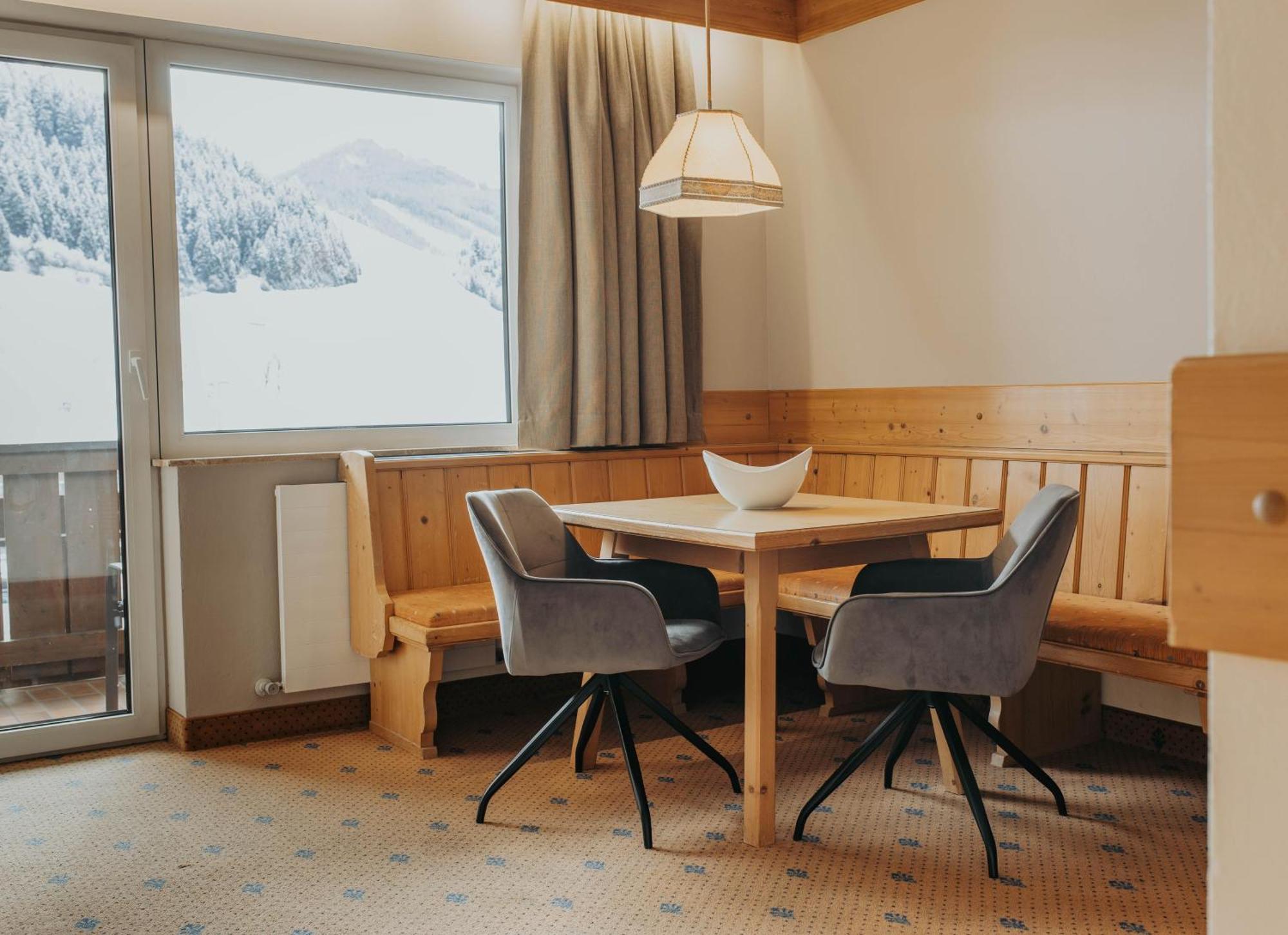 Appartement Conrad Σάαλμπαχ-Χίντεργκλεμ Εξωτερικό φωτογραφία